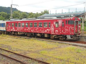 2015년에 등장한 인연맺기 랩핑 열차(2017년 8월)