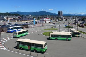 동쪽 출구 버스 로터리 (2020년 9월 2일)