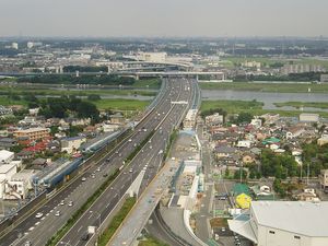 사가미강 사가미가와 교량. 아야세SIC-아쓰기IC 구간 (아쓰기시 부근)