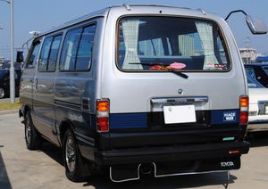 토요타 하이에이스(후기형) 후측면