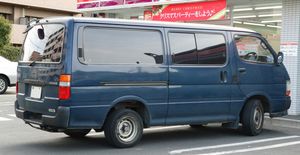 토요타 하이에이스(롱바디 밴 DX 후기형) 후측면